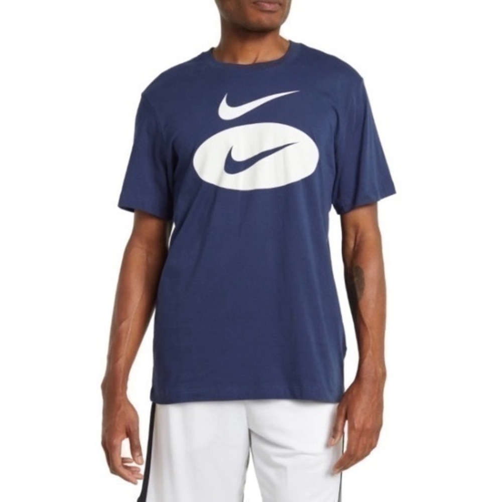 NWT. NIKE Men’s Swoosh Oval Tshirt